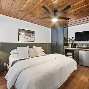 luxury-cabin-in-the-heart-of-south-lake-tahoe-vikingsholm.insouthlaketahoe.com/